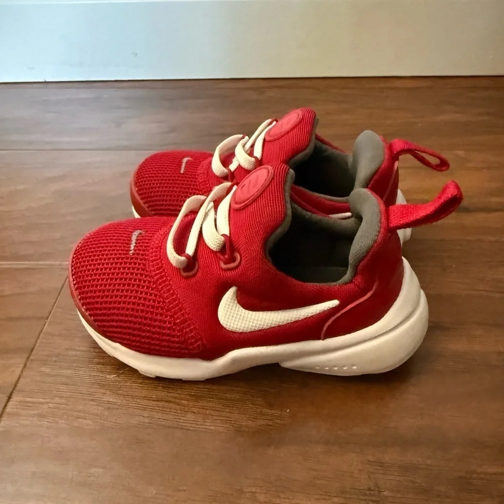 Nike Presto Fly Baby & Toddler Red and White Sneakers-Size 5C